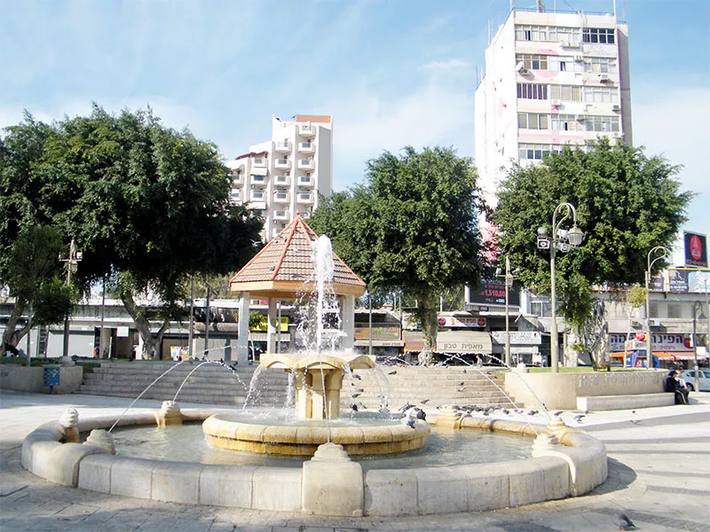 פתח תקווה, מידע היסטורי על העיר תל אביב ועסקים מובילים - העיר שלי